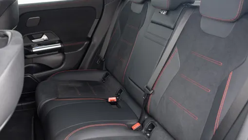 MERCEDES-BENZ EQA EQA 250 66.5kWh AMG Line