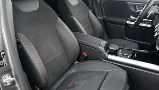 MERCEDES-BENZ EQA EQA 250 66.5kWh AMG Line