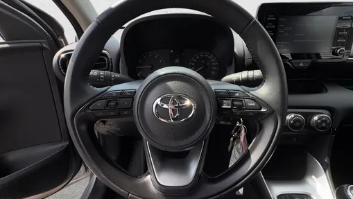 TOYOTA Yaris Yaris 1.0 Comfort