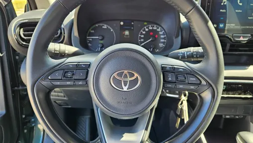 TOYOTA Yaris Yaris Hybrid 1.5 Comfort