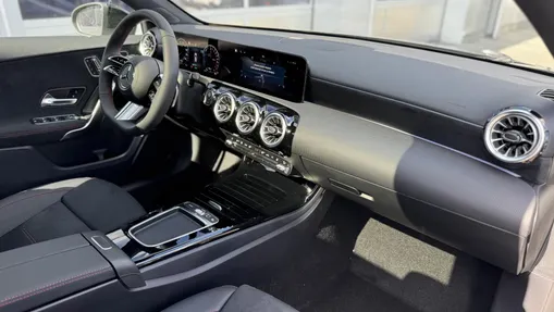 MERCEDES-BENZ A Klasa A 250 4-Matic Progressive 8G-DCT Nowy