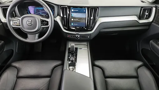 VOLVO XC60 XC60 B4 D AWD Plus Dark aut