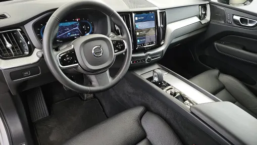 VOLVO XC60 XC60 B4 D AWD Plus Dark aut