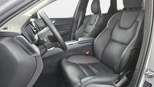 VOLVO XC60 XC60 B4 D AWD Plus Dark aut