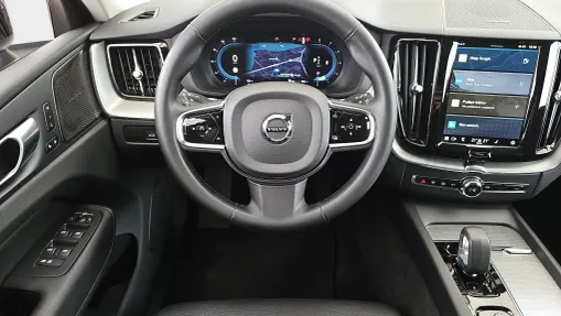 VOLVO XC60 XC60 B4 D AWD Plus Dark aut