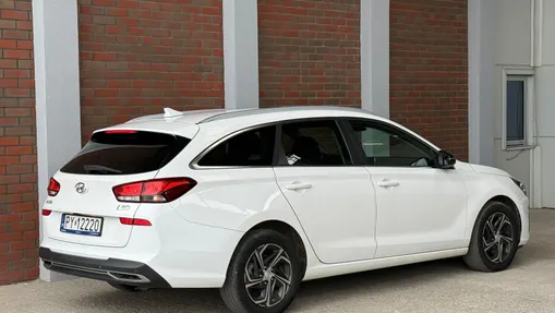 HYUNDAI i30 i30 1.0 T-GDI Smart