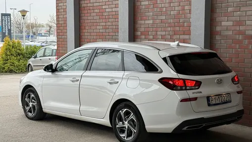 HYUNDAI i30 i30 1.0 T-GDI Smart