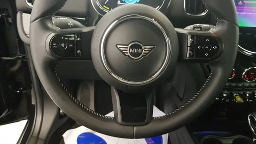 MINI [BMW] Countryman Cooper SE ALL4 Classic Trim aut