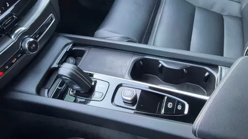 VOLVO XC60 XC60 B4 B R-Design aut