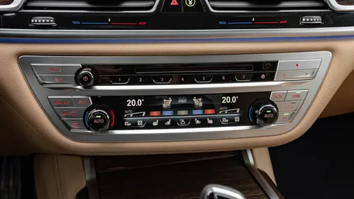 BMW Seria 7 745Le xDrive sport-aut