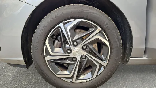 HYUNDAI i30 i30 1.5 DPI Smart