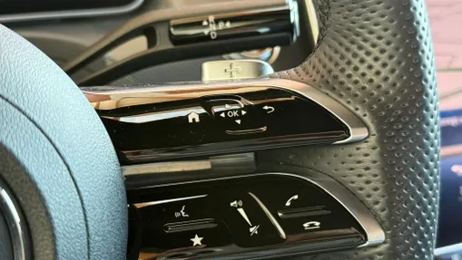 MERCEDES-BENZ C Klasa C 220 d mHEV 4-Matic AMG