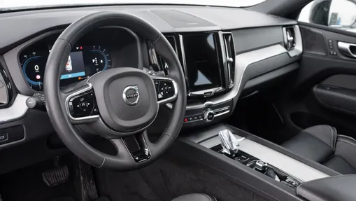 VOLVO XC60 XC60 B4 B Plus Dark aut