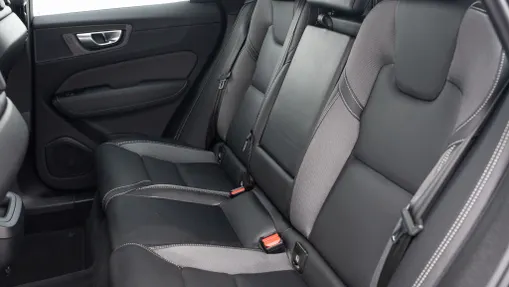 VOLVO XC60 XC60 B4 B Plus Dark aut