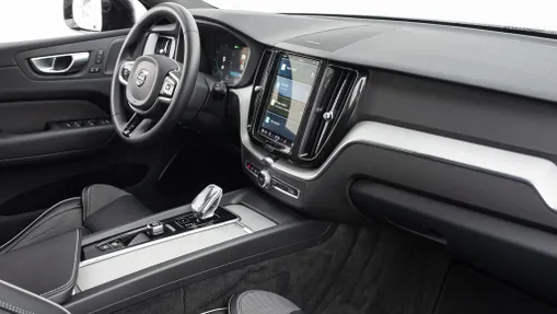VOLVO XC60 XC60 B4 B Plus Dark aut