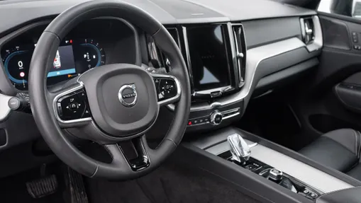 VOLVO XC60 XC60 B4 B Plus Dark aut