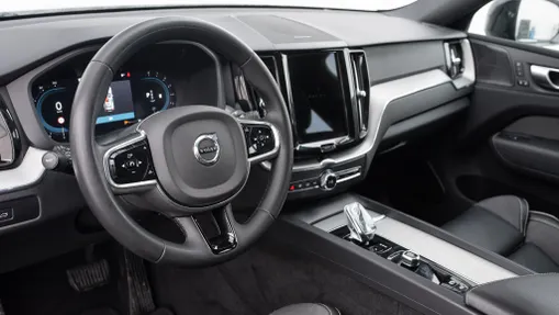 VOLVO XC60 XC60 B4 B Plus Dark aut