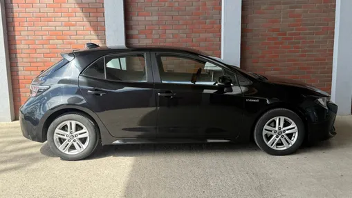 TOYOTA Corolla Corolla 2.0 Hybrid Comfort