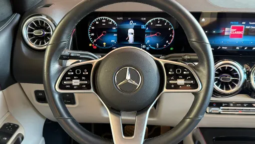 MERCEDES-BENZ GLB GLB 200 Progressive 7G-DCT
