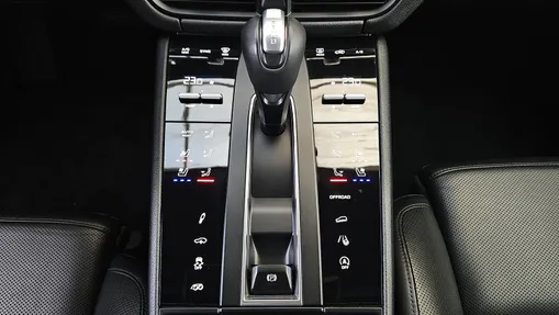 PORSCHE Macan Macan GTS