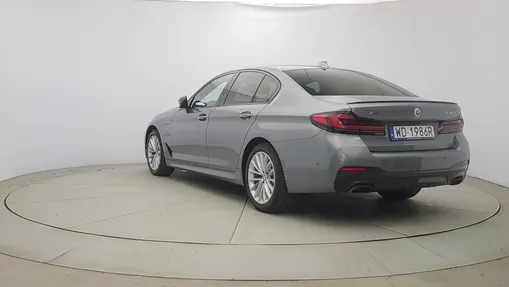 BMW Seria 5 530e xDrive M Sport sport-aut