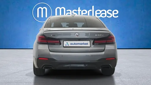 BMW Seria 5 530e xDrive M Sport sport-aut