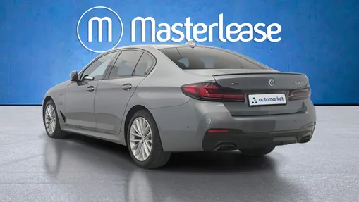 BMW Seria 5 530e xDrive M Sport sport-aut