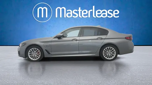 BMW Seria 5 530e xDrive M Sport sport-aut