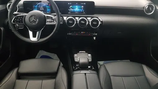 MERCEDES-BENZ A Klasa A 180 Style 7G-DCT