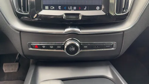 VOLVO XC60 XC60 B4 B Momentum Pro aut