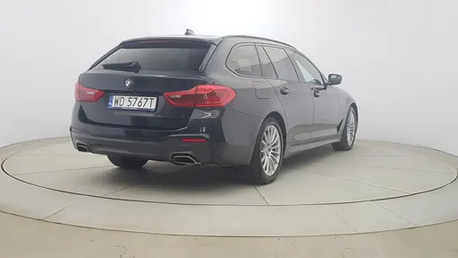 BMW Seria 5 530d xDrive M Sport sport-aut