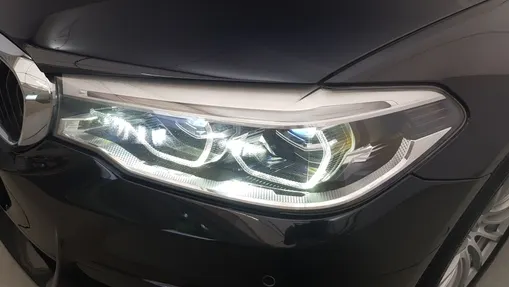 BMW Seria 5 530d xDrive M Sport sport-aut