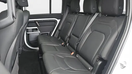 LAND ROVER Defender Defender 110 3.0 D300 mHEV SE