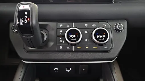 LAND ROVER Defender Defender 110 3.0 D300 mHEV SE