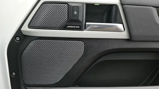 LAND ROVER Defender Defender 110 3.0 D300 mHEV SE