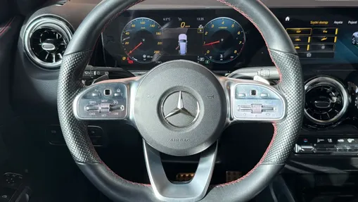 MERCEDES-BENZ GLB GLB 200 4-Matic AMG Line 8G-DCT