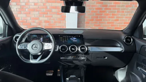 MERCEDES-BENZ GLB GLB 200 4-Matic AMG Line 8G-DCT