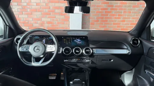 MERCEDES-BENZ GLB GLB 200 4-Matic AMG Line 8G-DCT