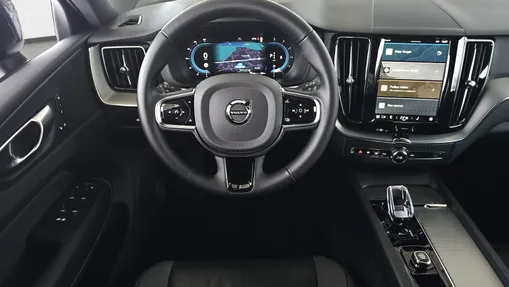 VOLVO XC60 XC60 B4 D AWD Plus Dark aut