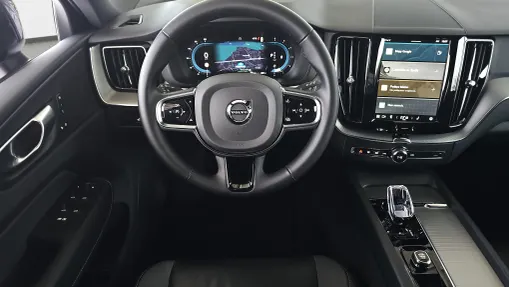 VOLVO XC60 XC60 B4 D AWD Plus Dark aut