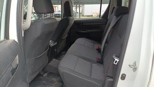 TOYOTA HiLux Hilux 2.4 D-4D Double Cab DLX 4x4