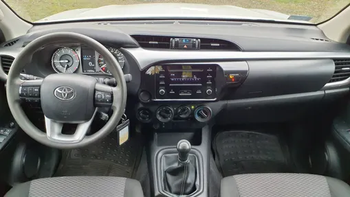 TOYOTA HiLux Hilux 2.4 D-4D Double Cab DLX 4x4