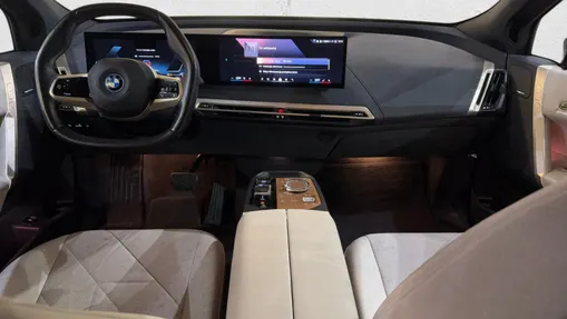 BMW iX iX xDrive40 76.6kWh