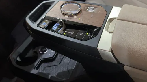 BMW iX iX xDrive40 76.6kWh