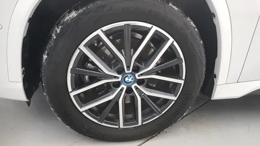 BMW iX1 iX1 xDrive30 66.5kWh M Sport
