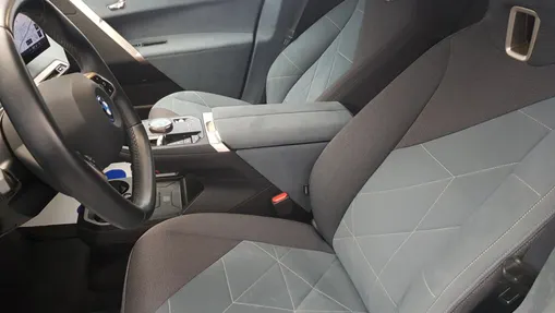 BMW iX iX xDrive40 76.6kWh