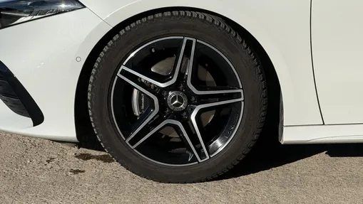 MERCEDES-BENZ A Klasa A 200 AMG Line 7G-DCT