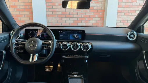MERCEDES-BENZ A Klasa A 200 AMG Line 7G-DCT