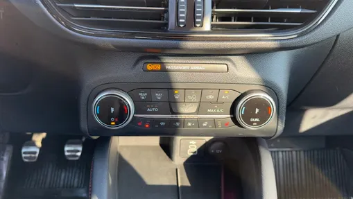 FORD Kuga Kuga 1.5 EcoBoost FWD Graphite Tech Edition