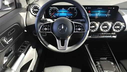 MERCEDES-BENZ EQA EQA 300 66.5kWh 4-Matic Progressive